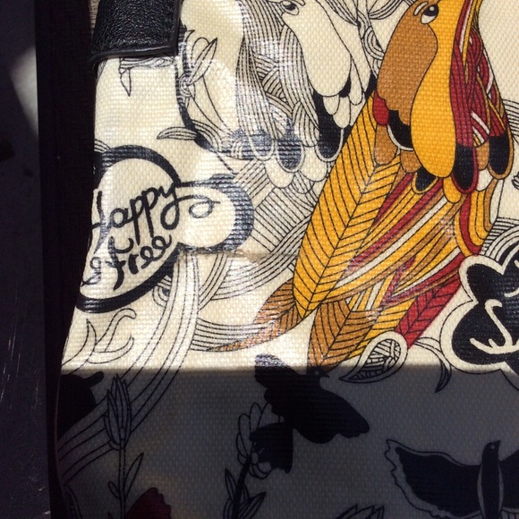 ❌SOLD❌ Sakroots Peace Crossbody and Wristlet Set - Picture 13 of 13